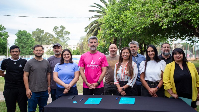 La Ciudad firmó un convenio con el Club  Barrio Cano para impulsar la escuela de verano